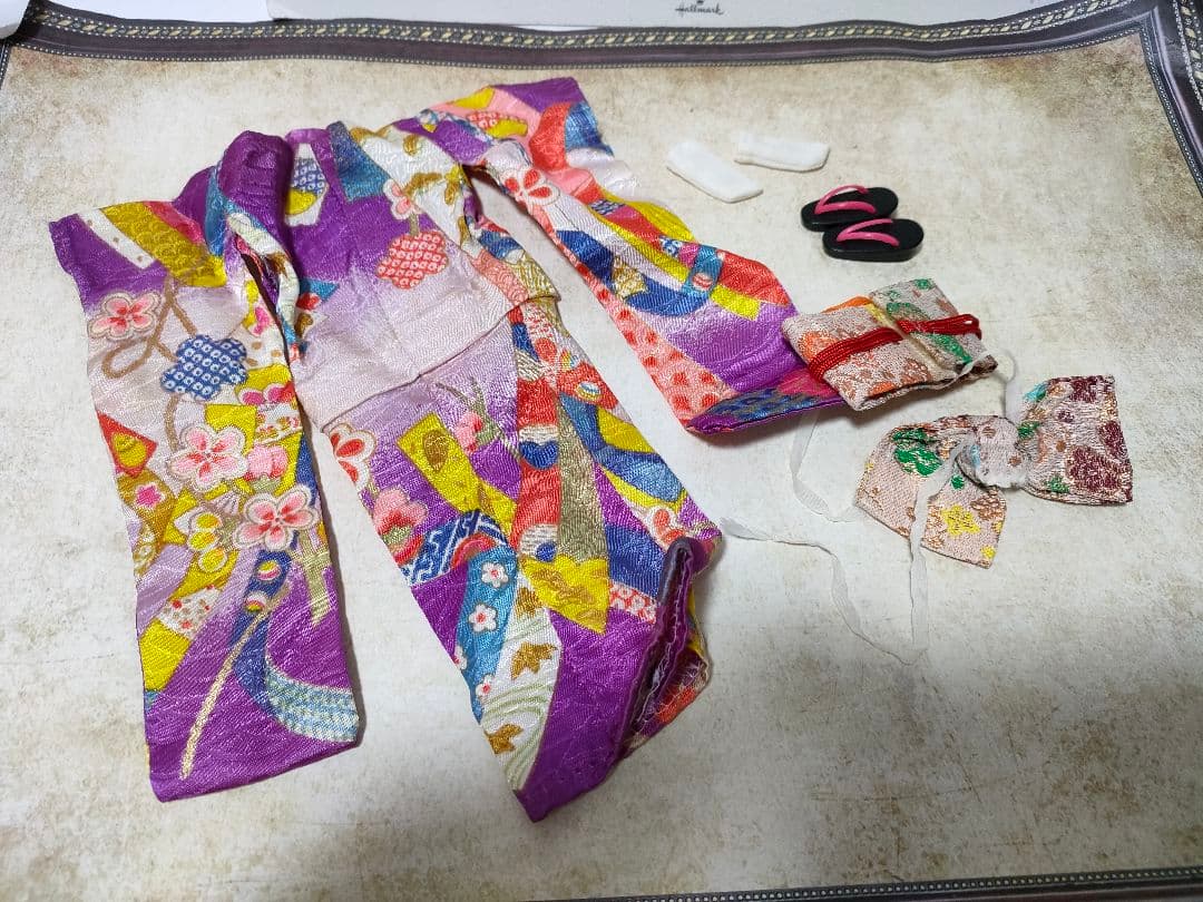 茶髪　赤いアイシャドウのジェニーちゃん　着物ジェニー？　リカちゃん