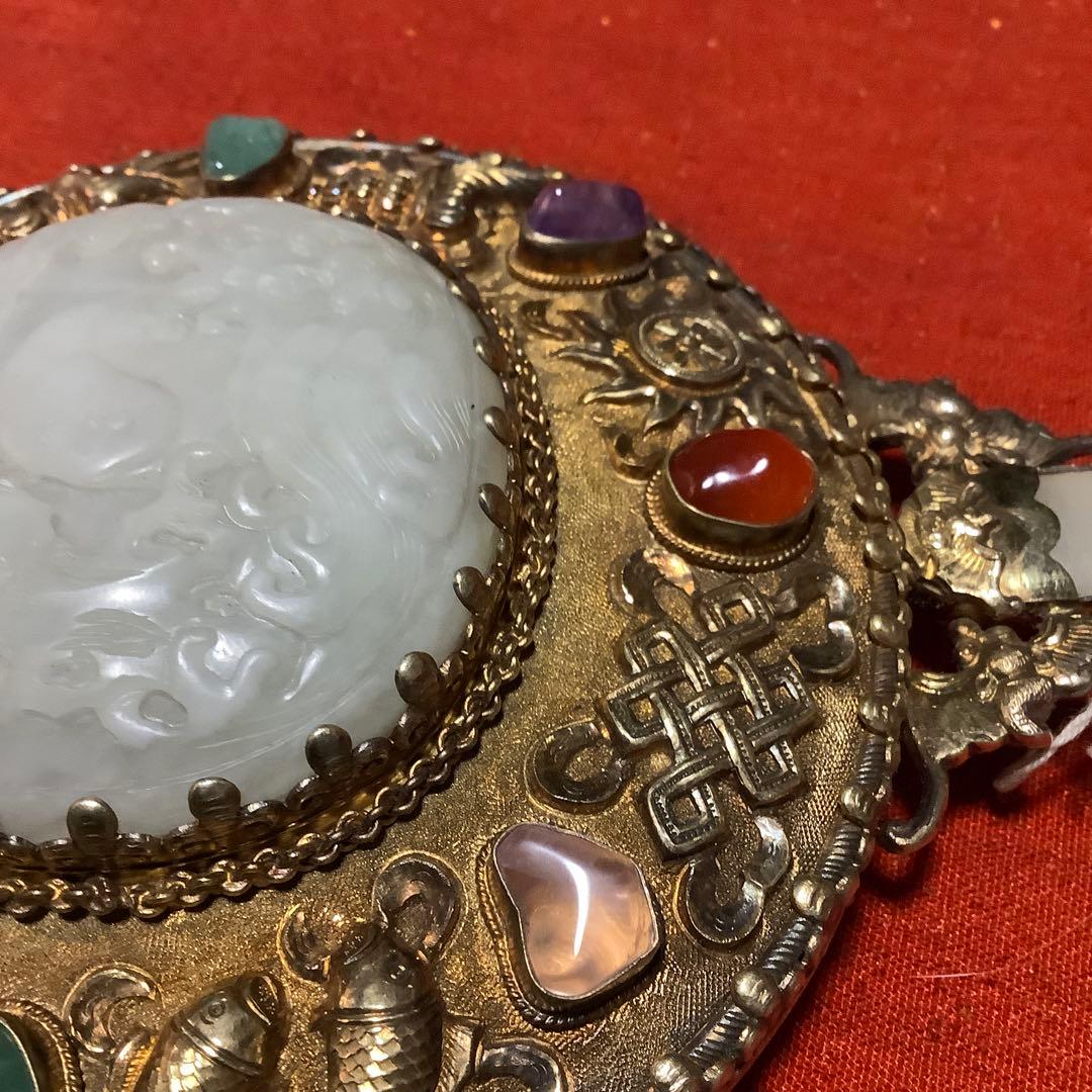 中国工芸品　翡翠彫刻の装飾手鏡(シルバー刻印)