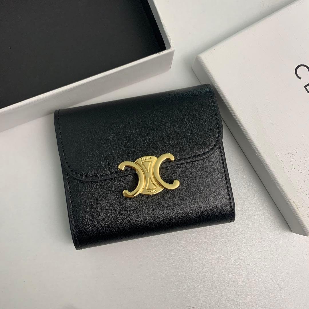 CELINE セリーヌ トリオンフ フラップウォレット 折財布 レザー 黒