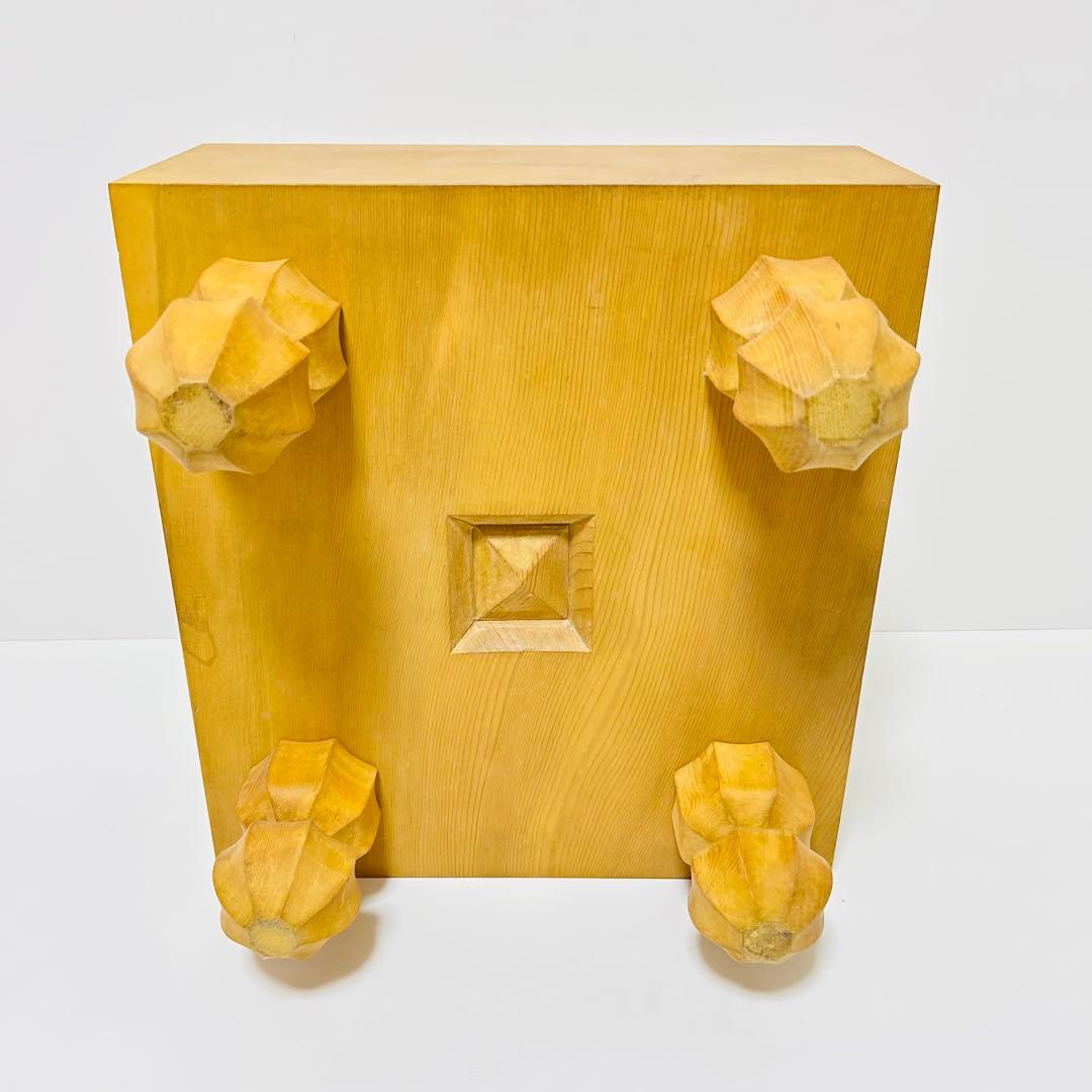 【送料無料】国産 高級 囲碁盤 約6寸 本榧 天地柾目 ヘソ 脚付き