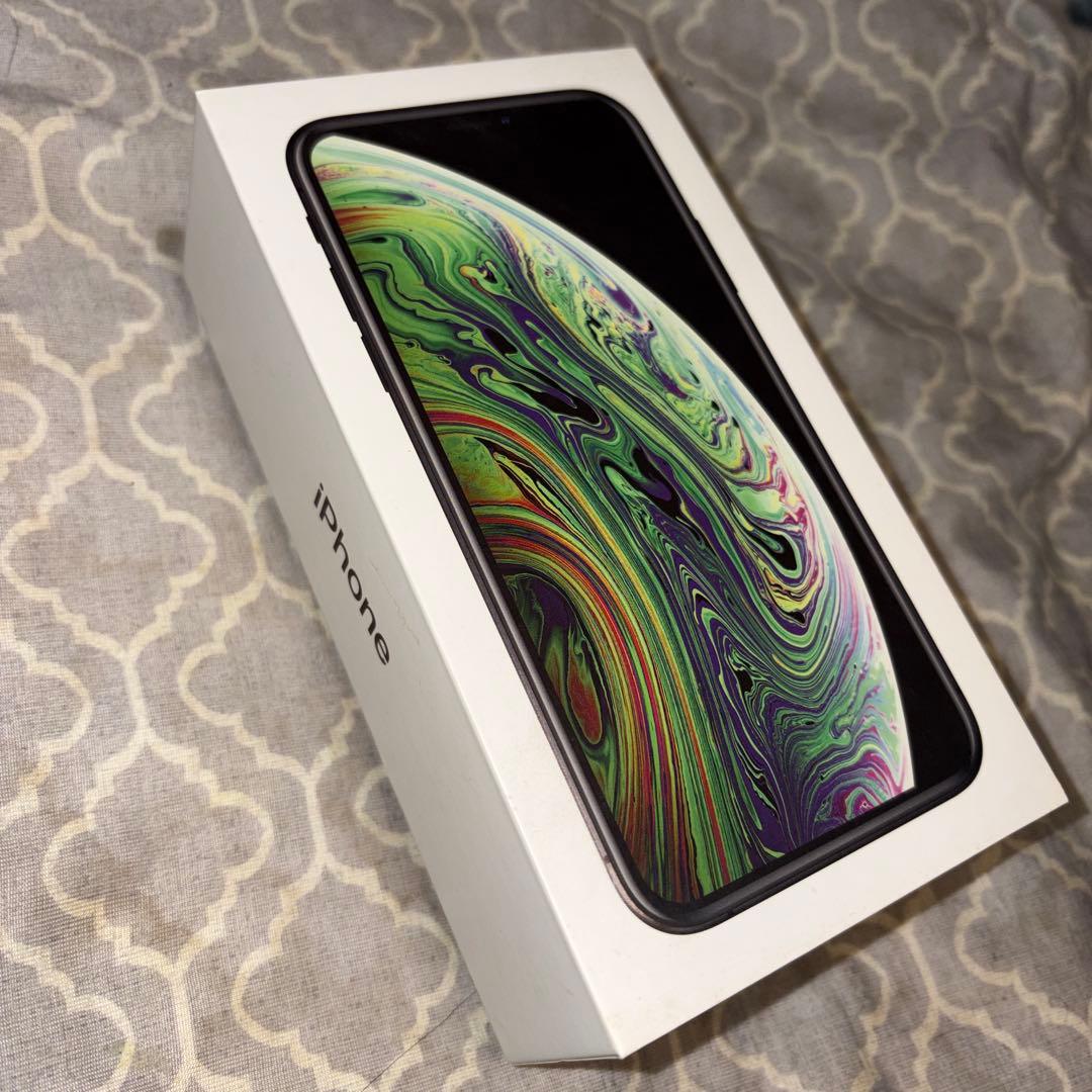 iPhone XR ブラック フリップケース付き