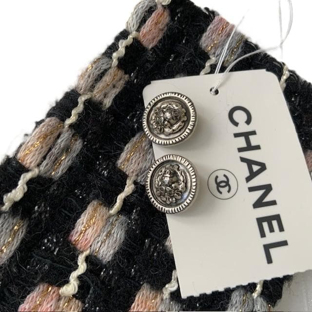 CHANEL ライオンボタン２個　セット