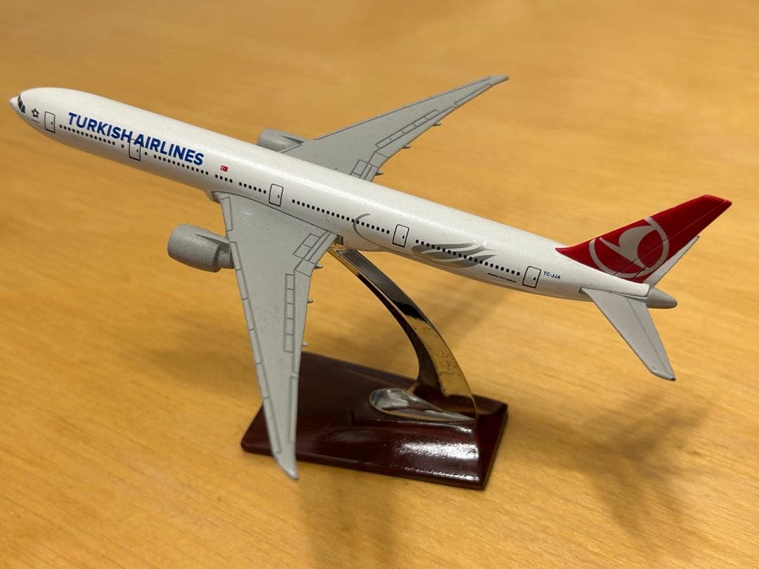 トルコ航空 航空機モデル 約30cm スタンド付き
