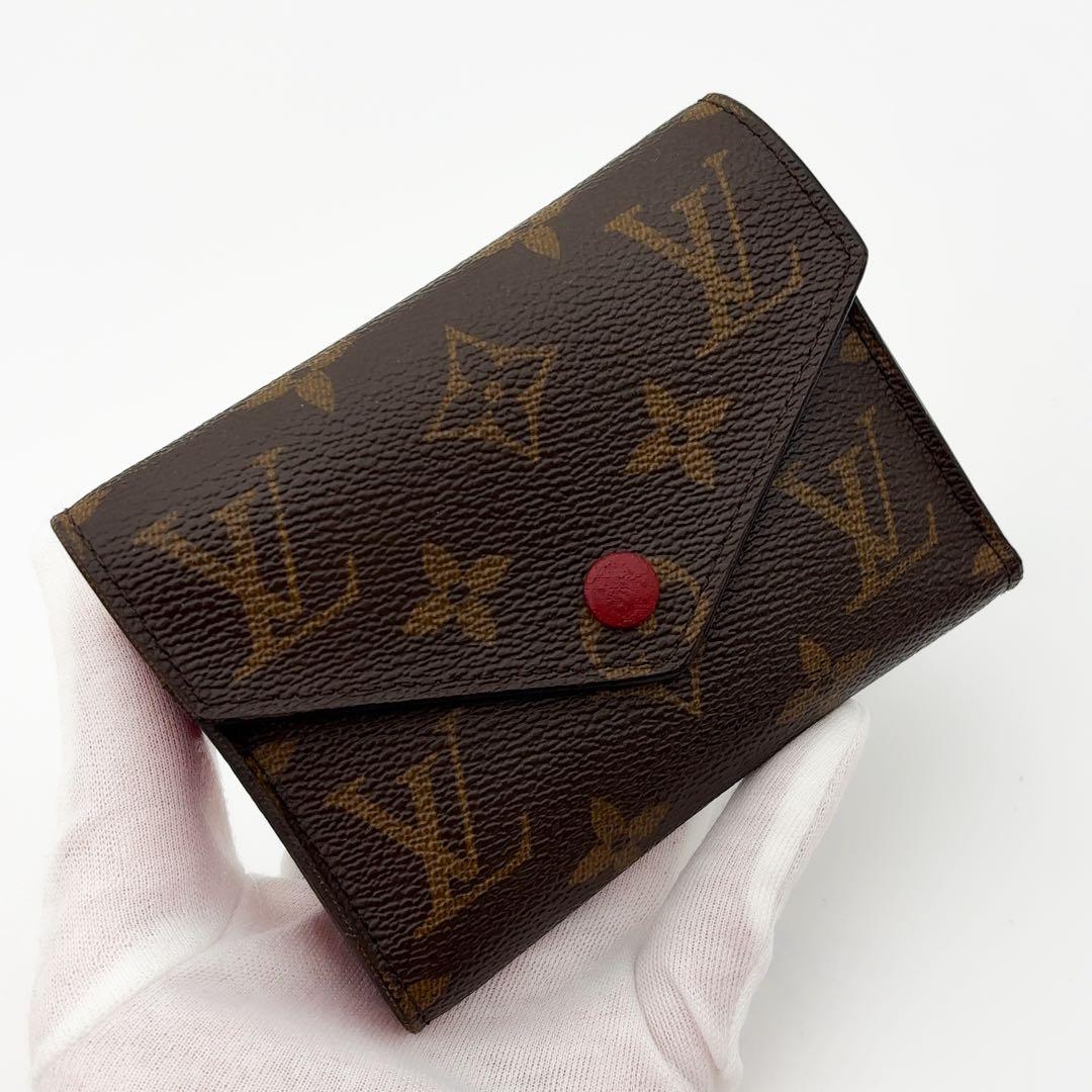 もーちゃん様　ルイヴィトン モノグラム ヴィクトリーヌ フューシャ 折り財布