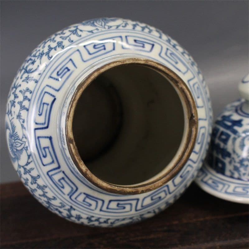 青花双喜纏枝紋将軍蓋 景徳鎮 陶磁器 装飾品 現代工芸品 美術品 置物