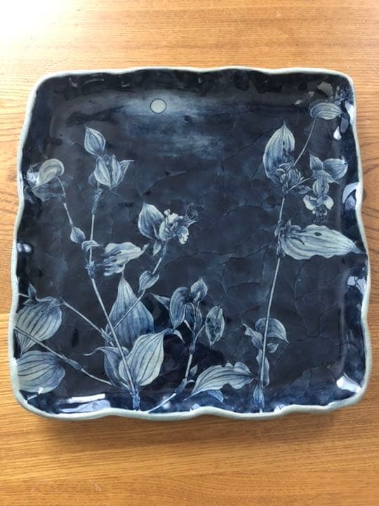 角皿　野の花　辻修作品