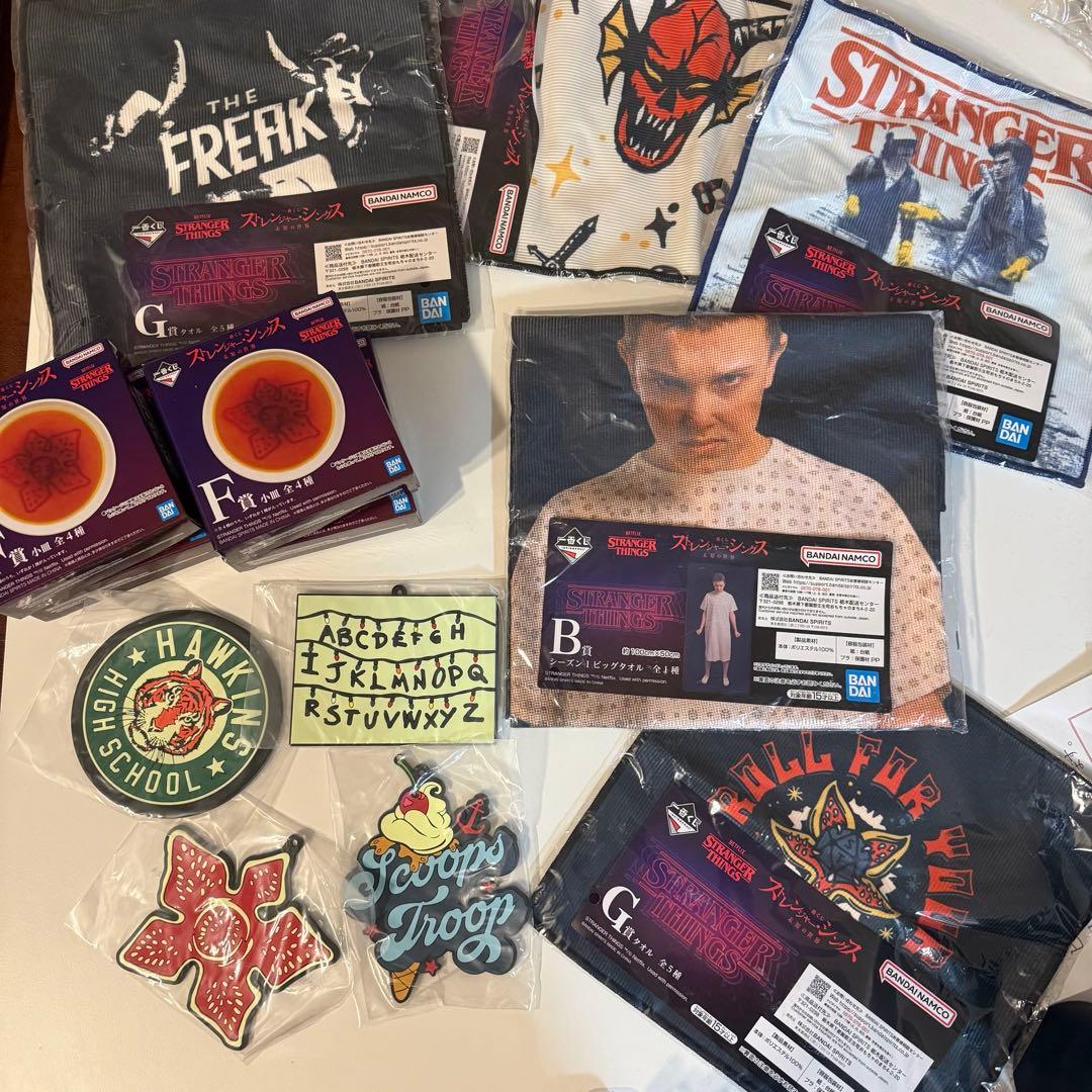 ストレンジャーシングス　一番くじ　デモゴルゴンフィギュア×2 & 豪華おまけ