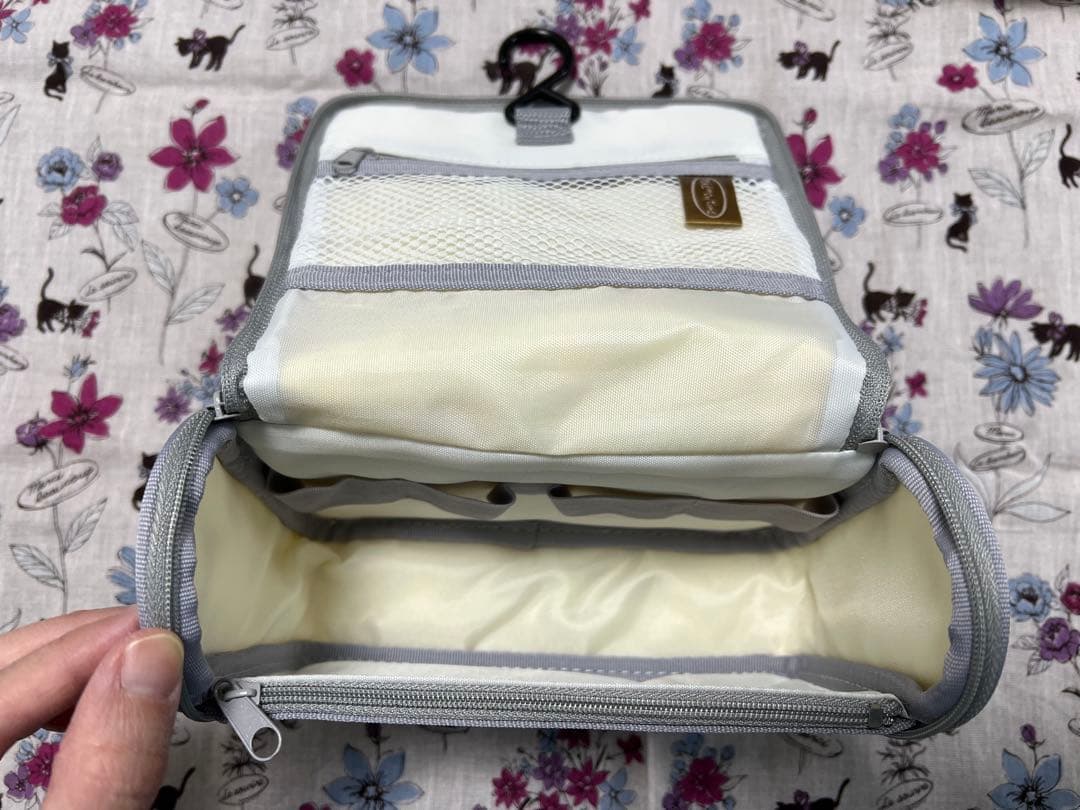 ポケモンタイム　トラベルポーチ　イーブイシリーズ