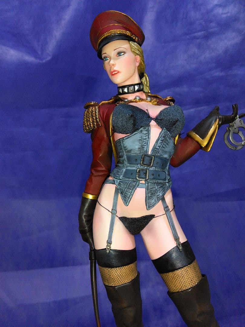 レジンキャストフィギュア1/8 完成品、ナターシャ