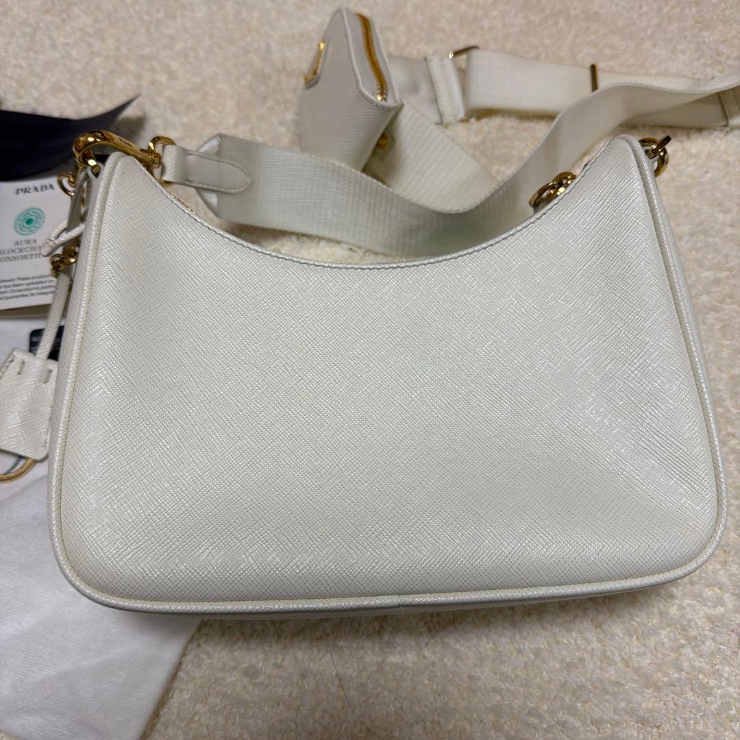 【星様】PRADA Re-Edition 2005 サフィアーノレザー バッグ