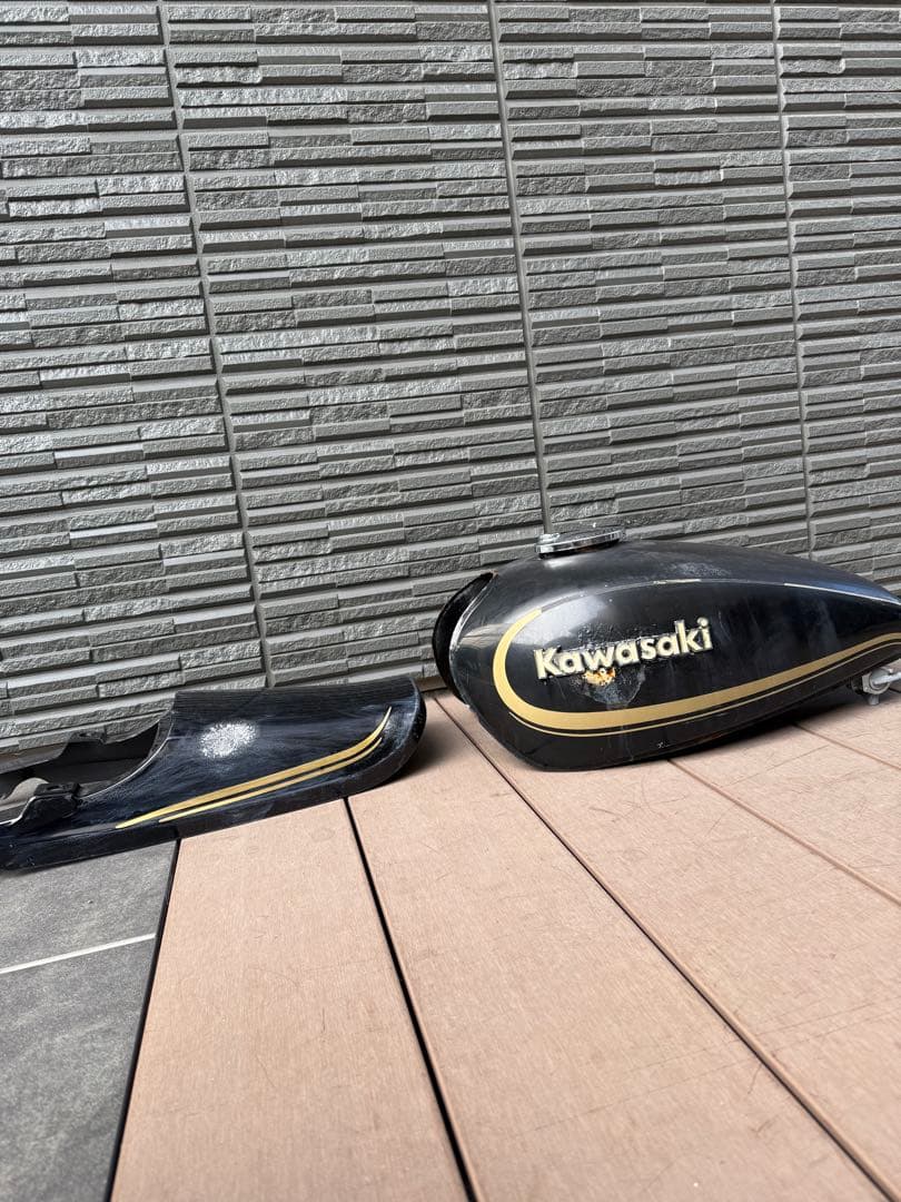 Kawasaki バイクタンク 黒 傷あり kz1000 KZ外装　A2外装
