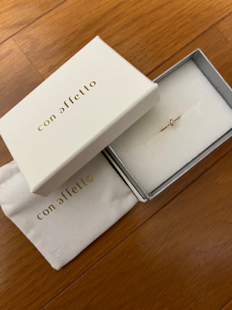 ペアシェイプ　ダイヤモンド　リング