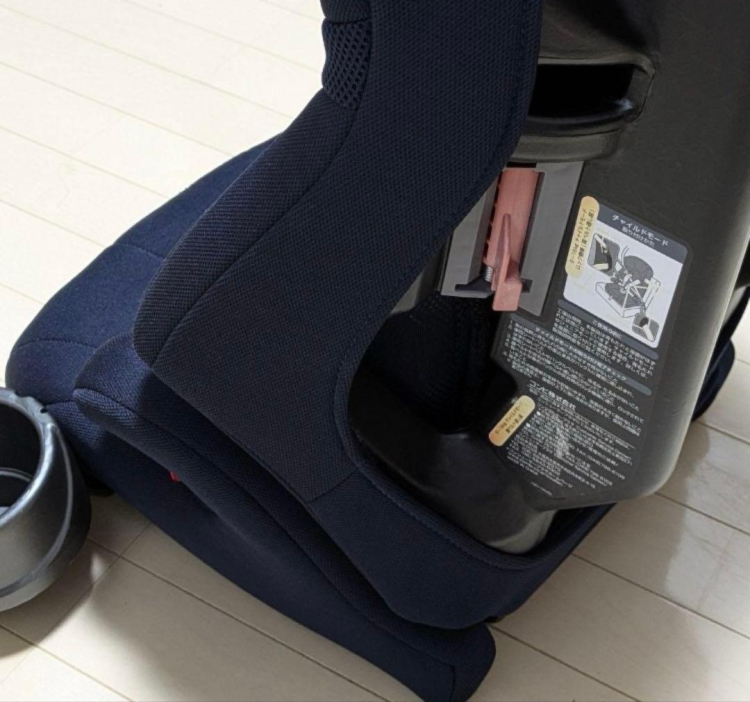 美品 コンビ ジョイトリップ エアスルー GH ネイビー ジュニアシート