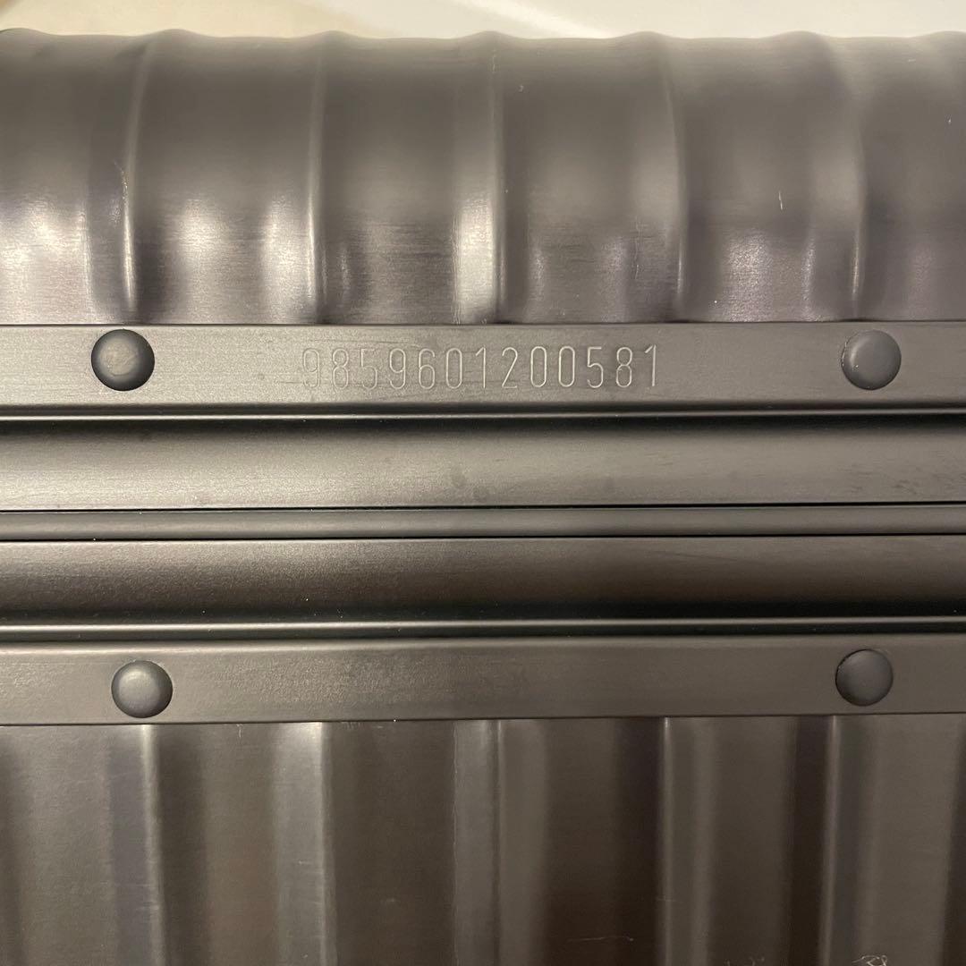 バッグ Capitolino RIMOWA Topas Stealth Black