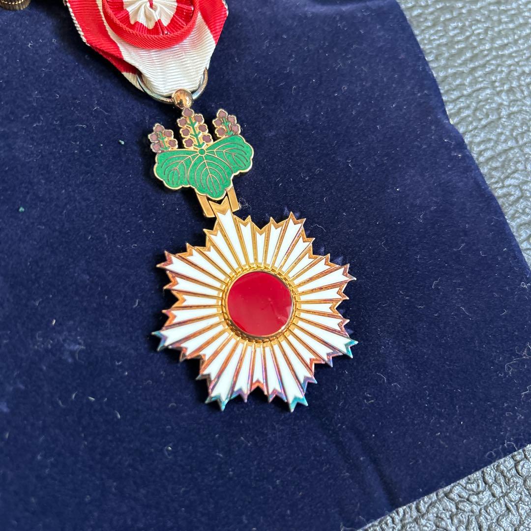 勲章　勲四等旭日小授章