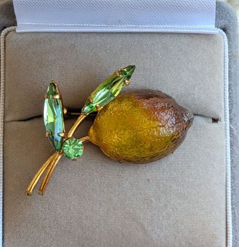 【訳あり】AUSTRIA製 フルーツガラス レモン ブローチ ヴィンテージ