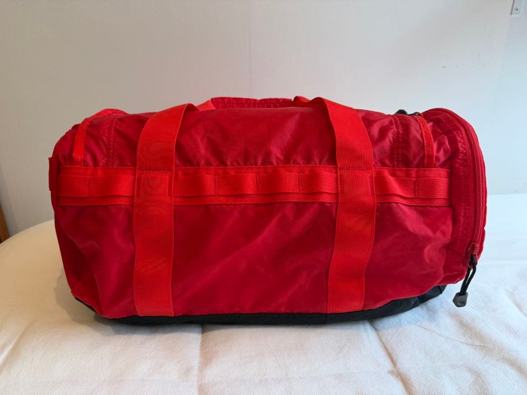 ノースフェイス　ナイロンダッフルバッグ/赤