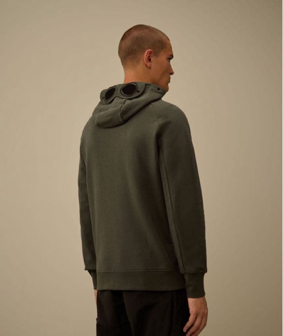 C.P.Company パーカー