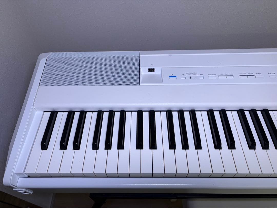 ヤマハ電子ピアノ木製鍵盤P-515WH 白 付属品セット直接引渡し限定(大田区)