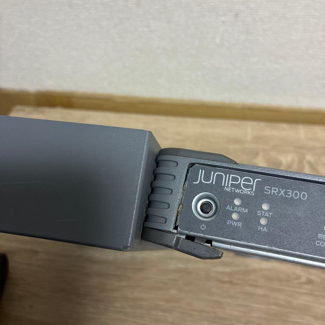 ルーター・ネットワーク機器 Juniper Networks SRX300
