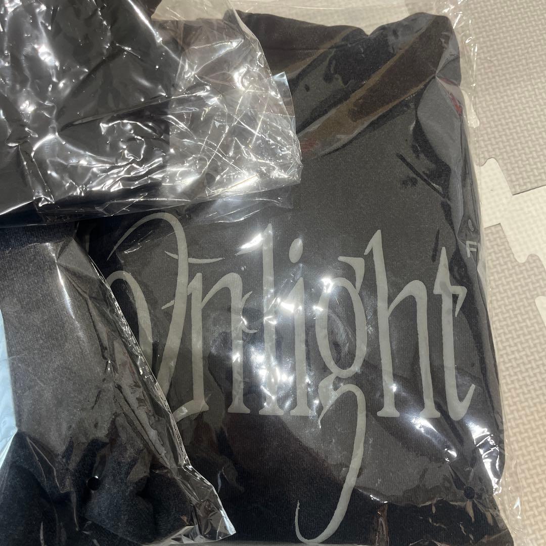 気になっている人が男じゃなかった　パーカーLサイズ　2枚　帽子　3点セット