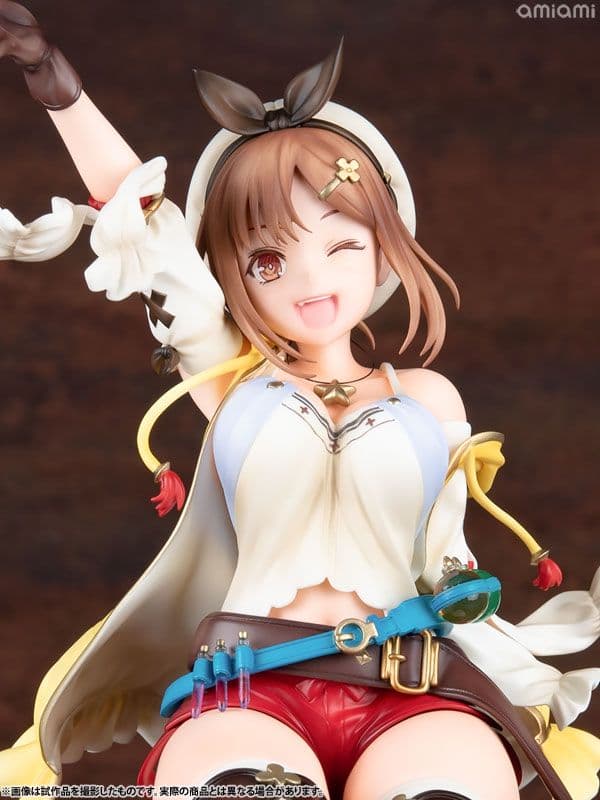 ライザのアトリエ 常闇の女王と秘密の隠れ家 ライザ 25周年記念ver 通常版