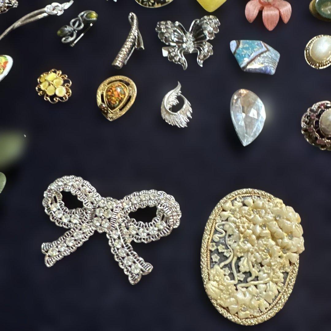 【vintage】ブローチ　まとめ売り　大量　110点以上