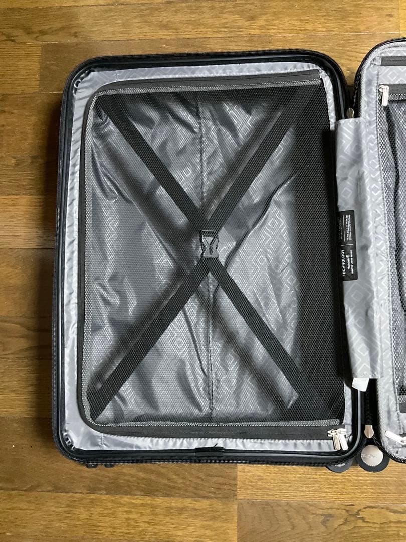 American Tourister SQUASEM ブラック 68cm