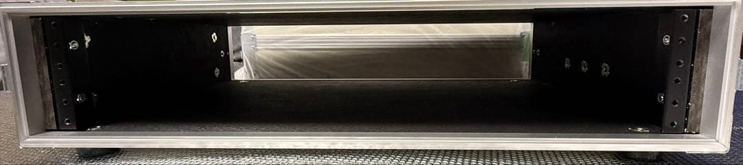 【美品】ARMOR A2U 2Uラックケース FRP仕様 ホワイト