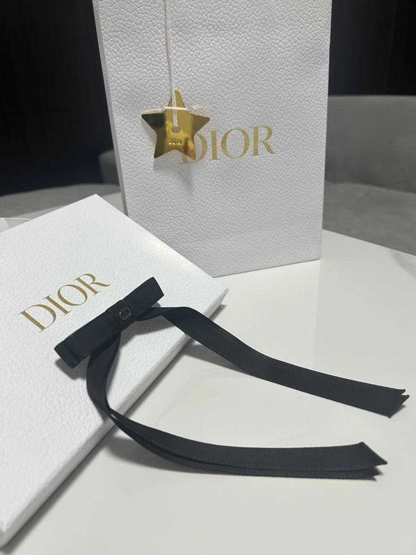 Dior Twist リボンバレッタ　ギフトボックス付き