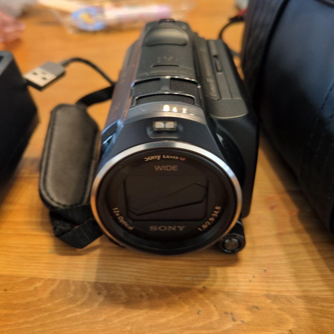 SONY HDR-PJ800 ビデオカメラ 本体（ケース、バッテリーつき）