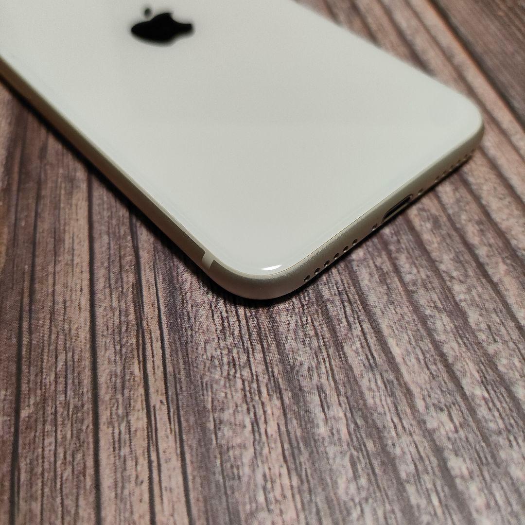 iPhone SE 第3世代 SIMフリー 64GB ホワイト 美品