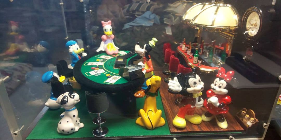 【希少品】ディズニーキャラクターのジオラマセット