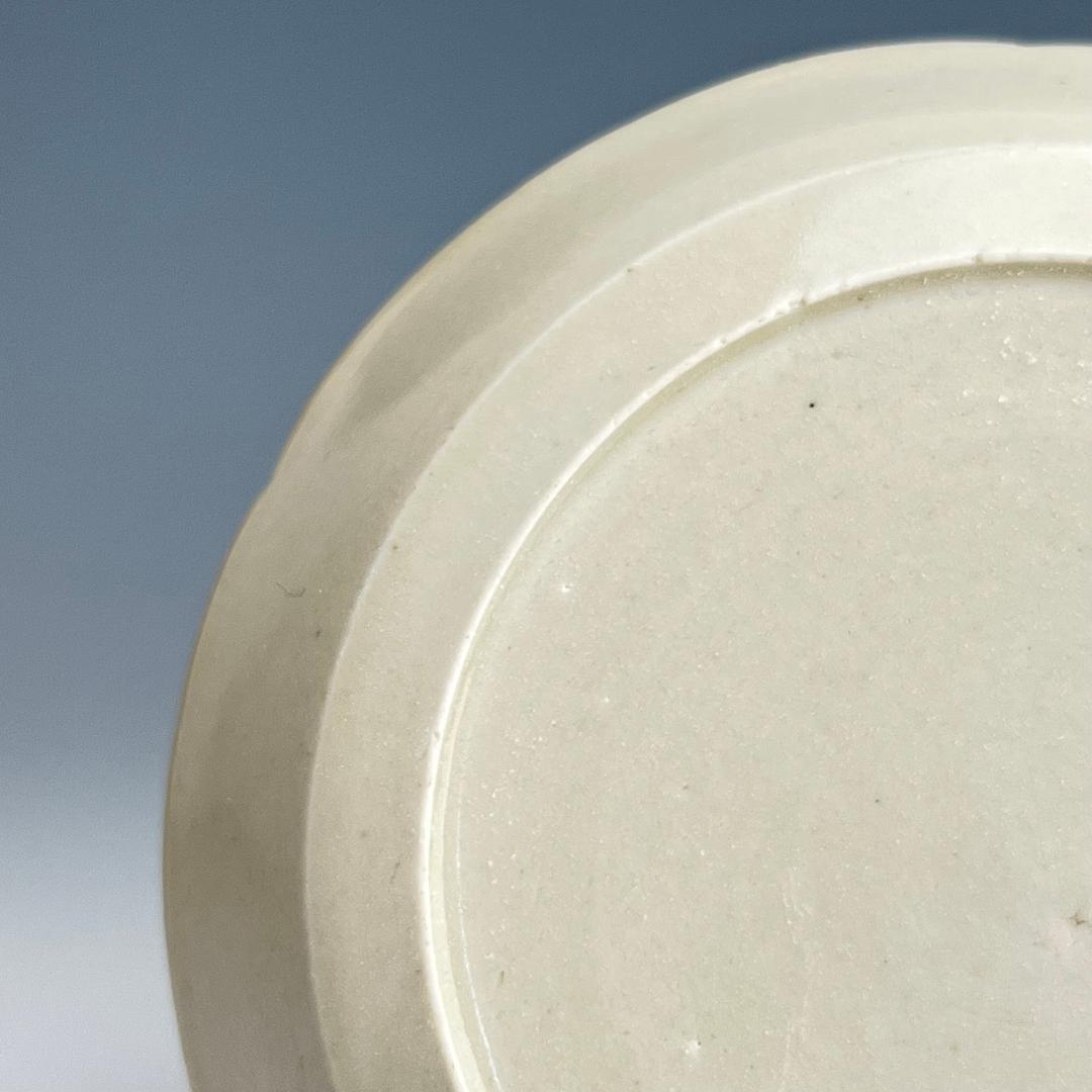 定窯 白磁陵花小盤 陰刻双魚紋 宋時代 擺件 古玩 中国美術 621b