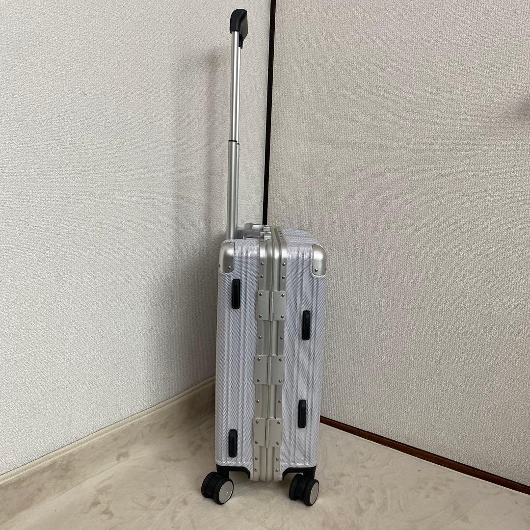 【美品】LOJEL キャリー　スーツケース　4輪