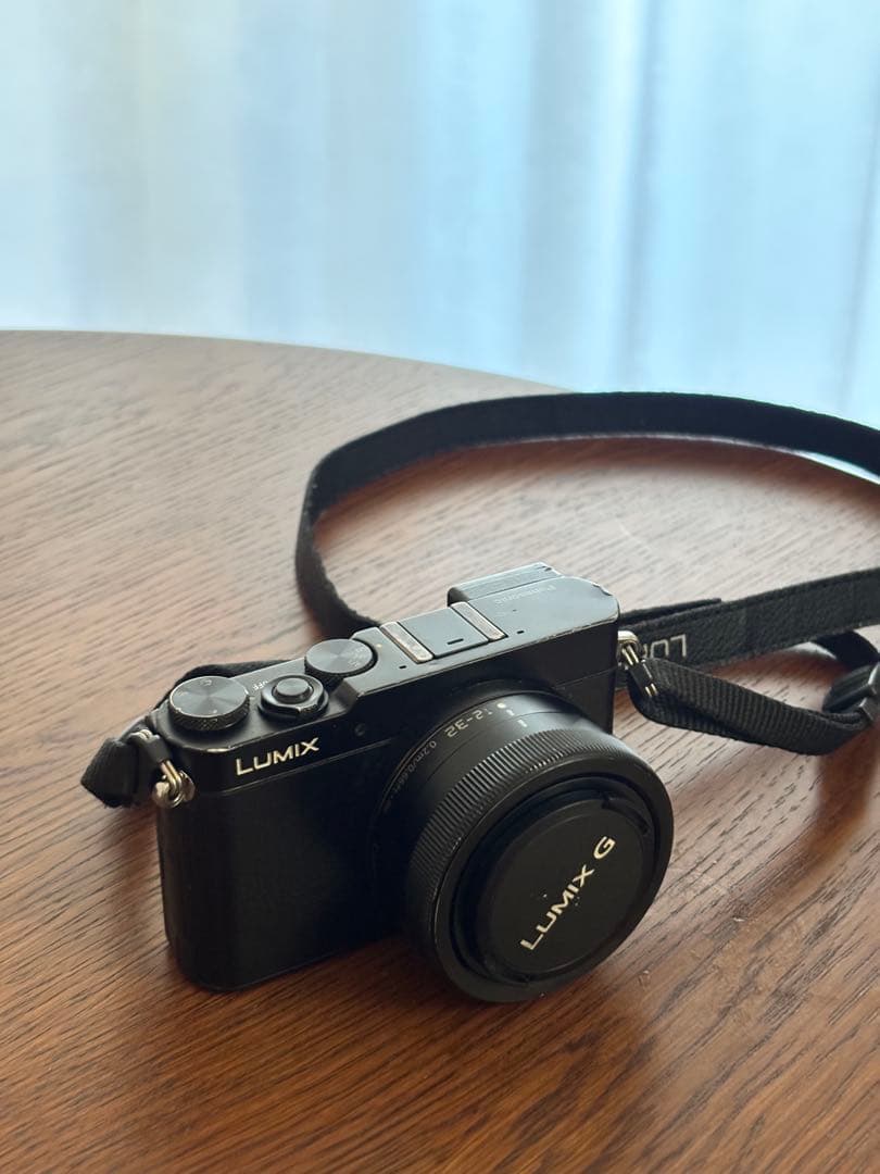 Panasonic GM5 ブラック＋12-32レンズ（純正バッテリー2個）