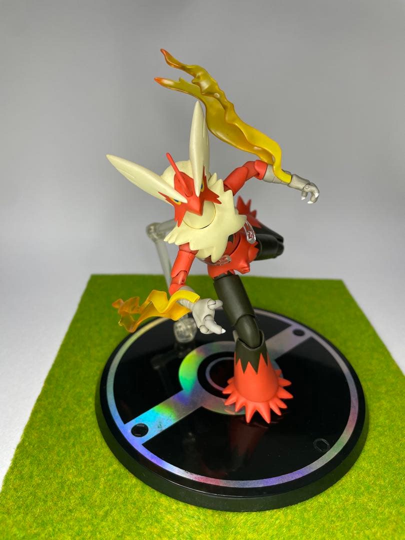 S.H. フィギュアーツ D-Arts メガブラジケン ポケモンバンダイ2014