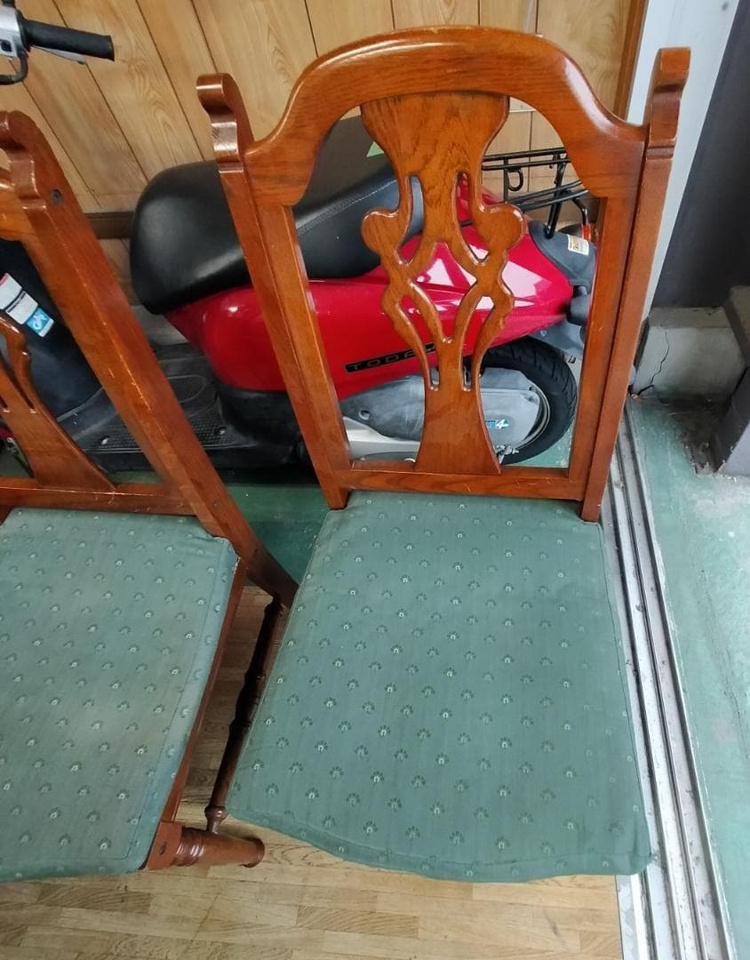 スイカ様　東京都送料込み　三越ブルージュ　ダイニングテーブル　１個