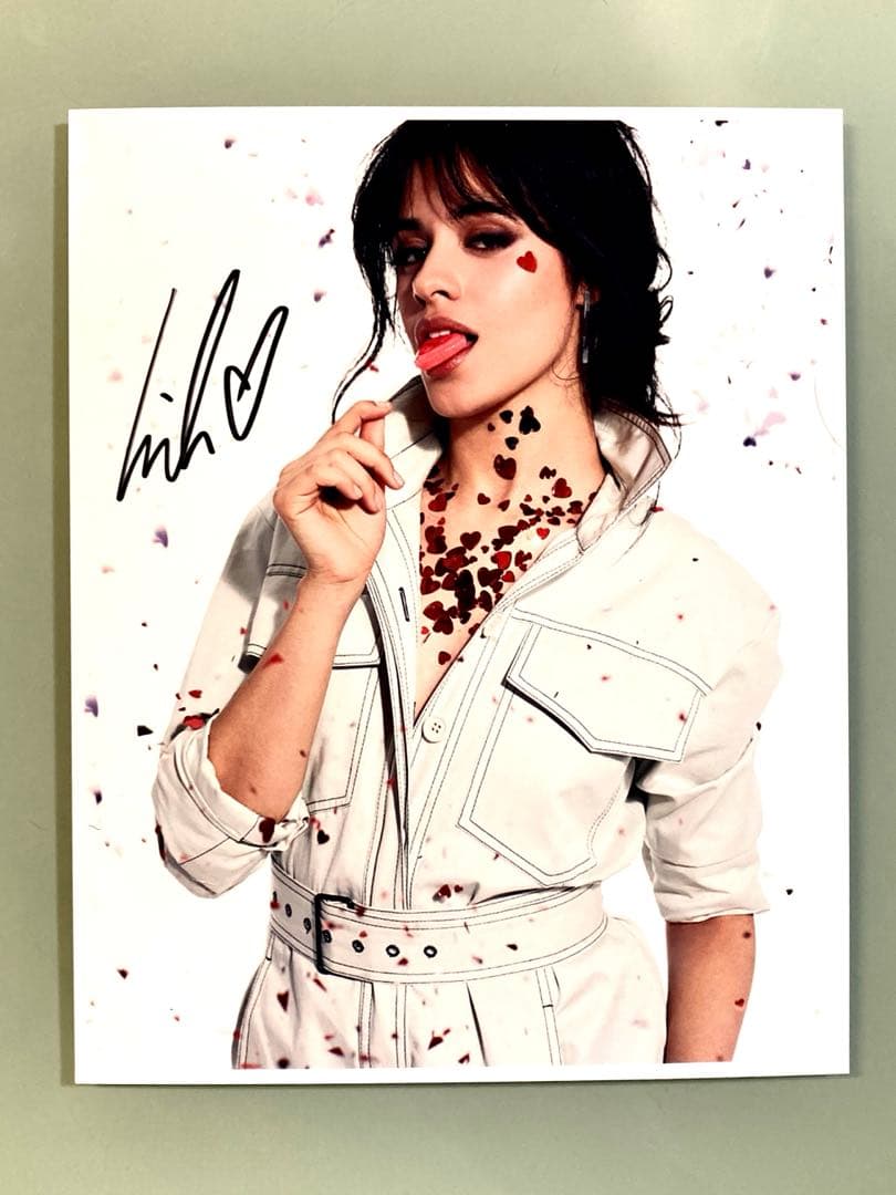 カミラ・カベロ直筆サイン入り超大型写真…Camila Cabello…