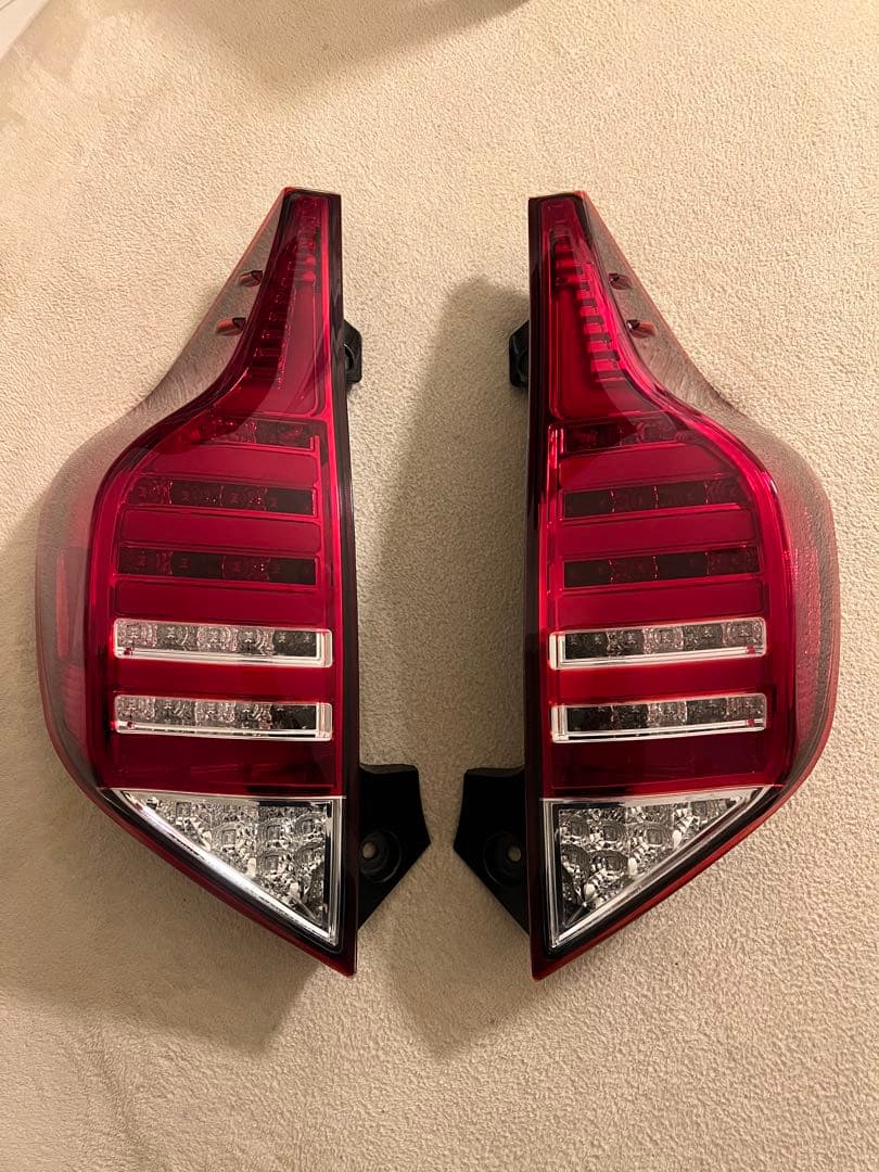 アクア クリスタルアイ　LEDテールランプ