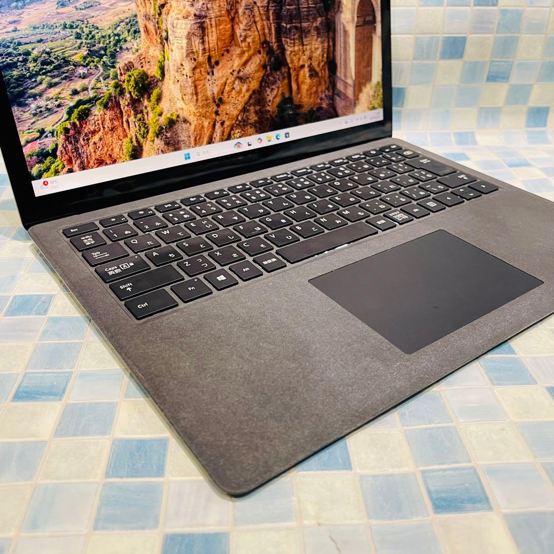 Windowsノート本体 Microsoft Surface Laptop 2 SSD 256GB 8GB