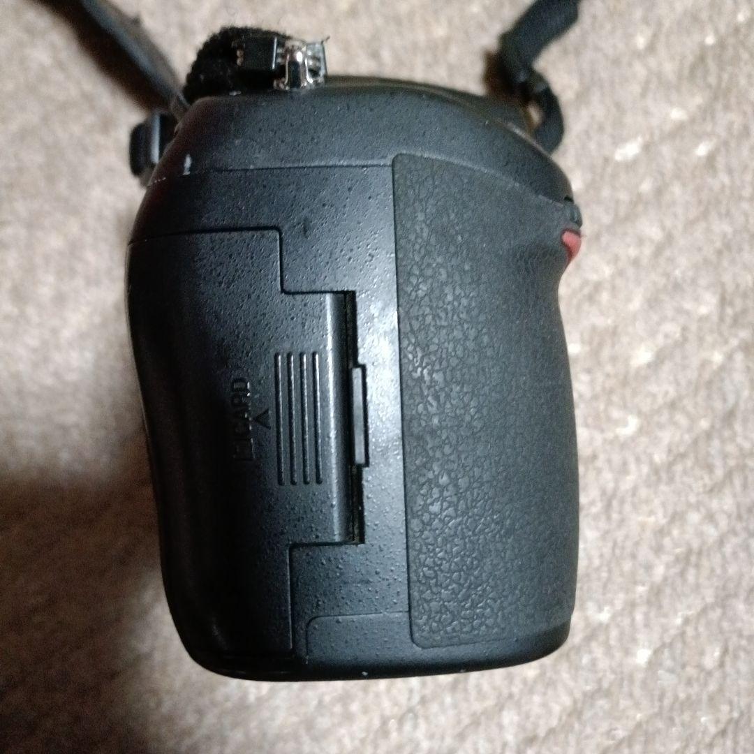 Nikon D700 バッテリーグリップ付き ミラー不具合