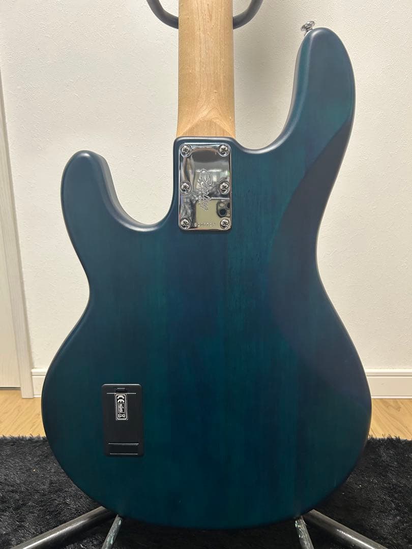 Sterling by MUSIC MAN Ray4 Blue Satin美品