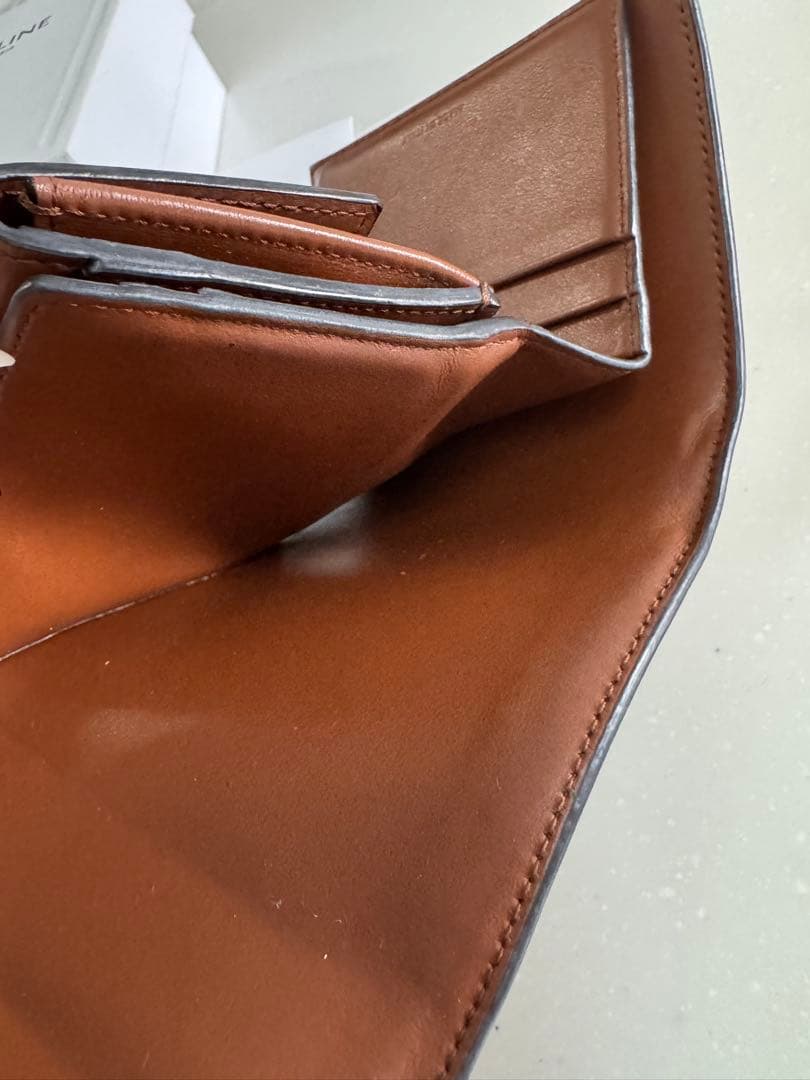 完売　人気　セリーヌ　ウォレット　トリオンフ　カーフスキン　キャンバス