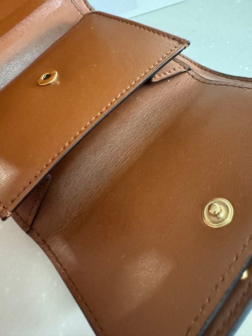 完売　人気　セリーヌ　ウォレット　トリオンフ　カーフスキン　キャンバス