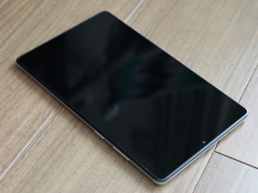 NEC LAVIE T8 8HD1 （8インチタブレット）