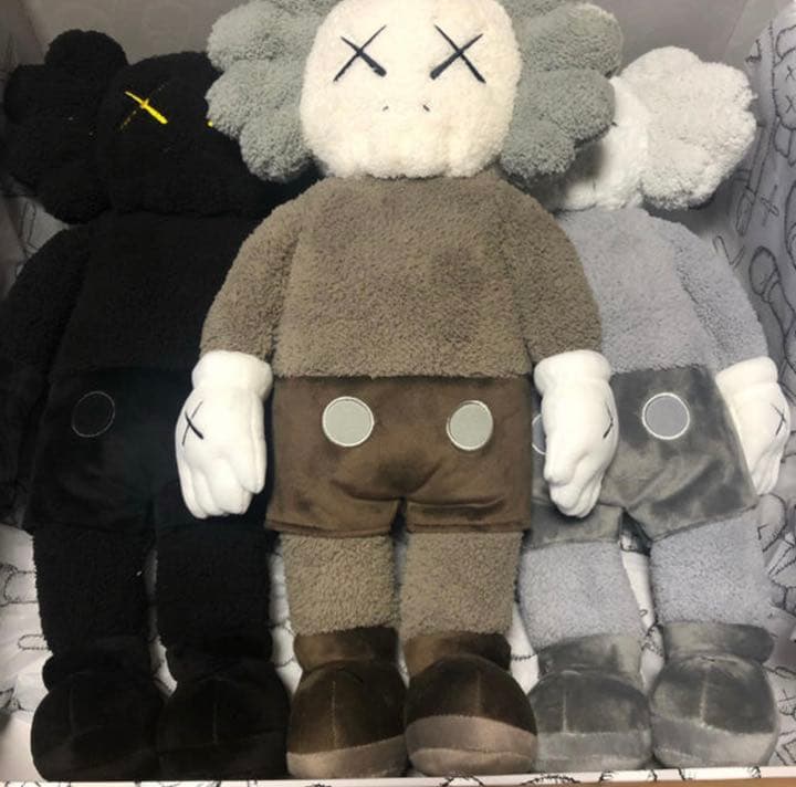 KAWS HOLIDAY HONG KONG 3体セット ぬいぐるみ