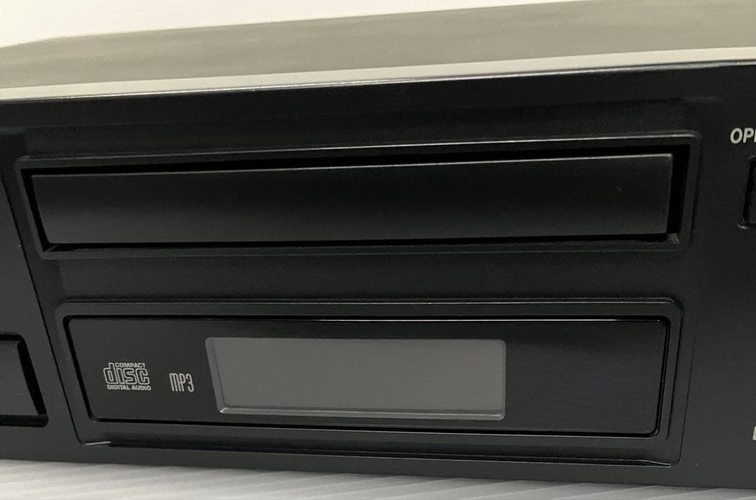 TASCAM CD-200i CDプレーヤー/iPodドック