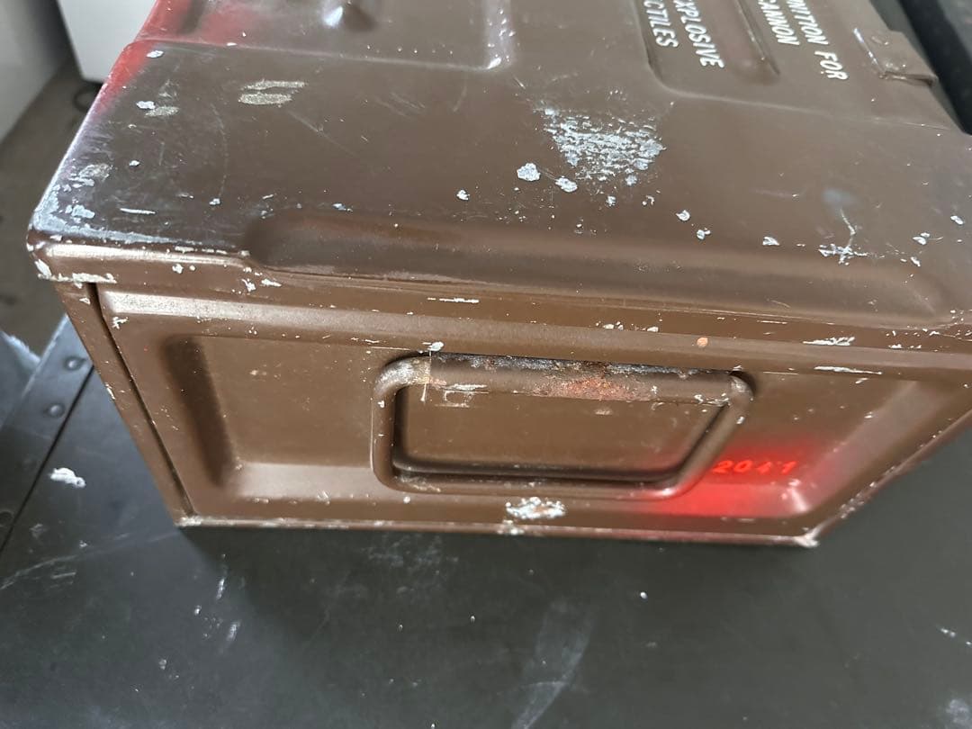 弾薬箱 爆発物用 仕切り付き　ミリタリーボックス　対戦　US 軍物　ヴンテージ