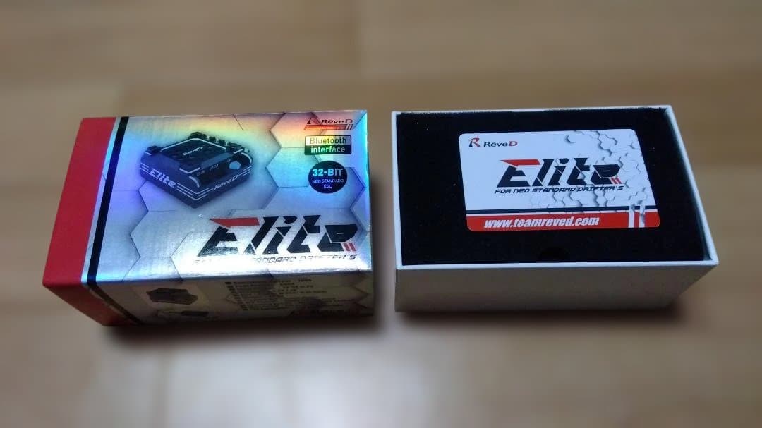 ReveD Elite 32-BIT Bluetooth コントローラー